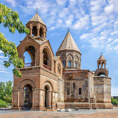 Etchmiadzin, Zvartnots